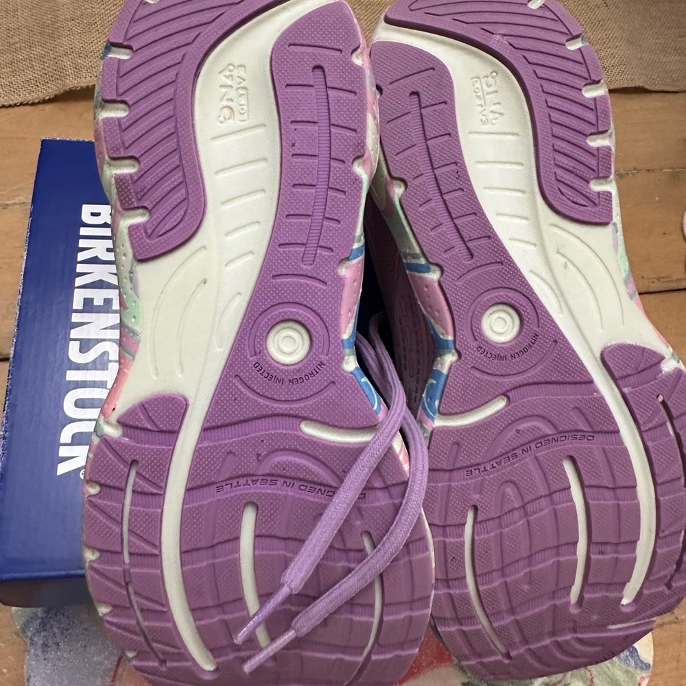 Brooks Lavender and Pastel Accent Running Sneakers - Picture 4 of 5